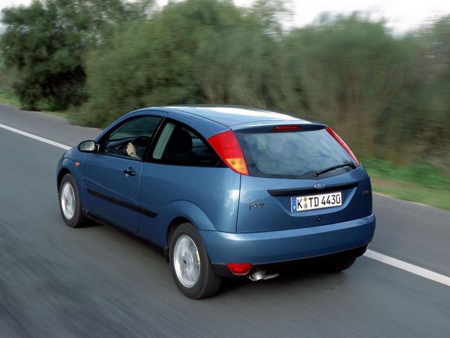  Ford Focus 3-Door 1998 года  (фото 9 из 21)